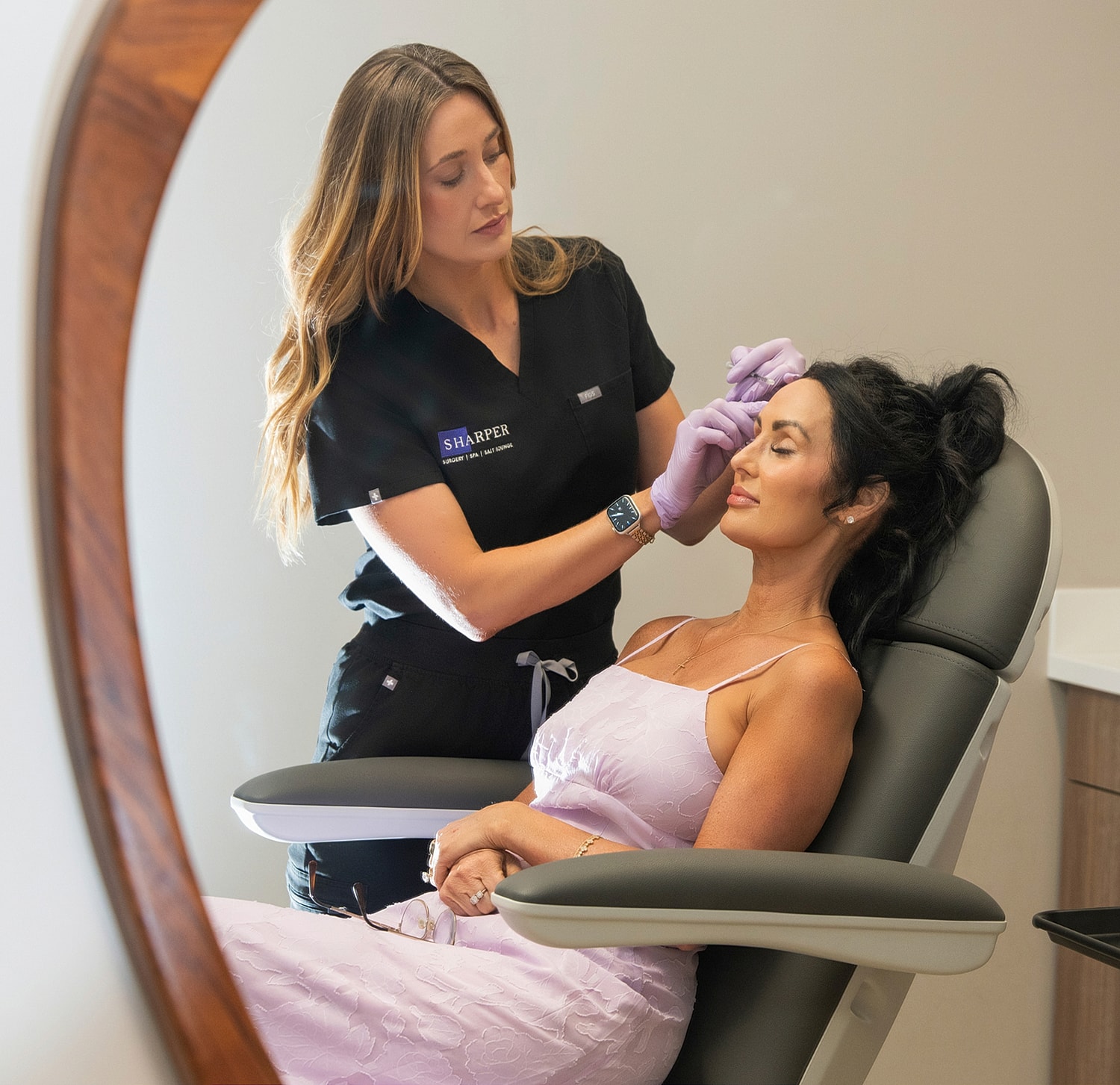 Cosmetic treatment in a modern clinic setting.